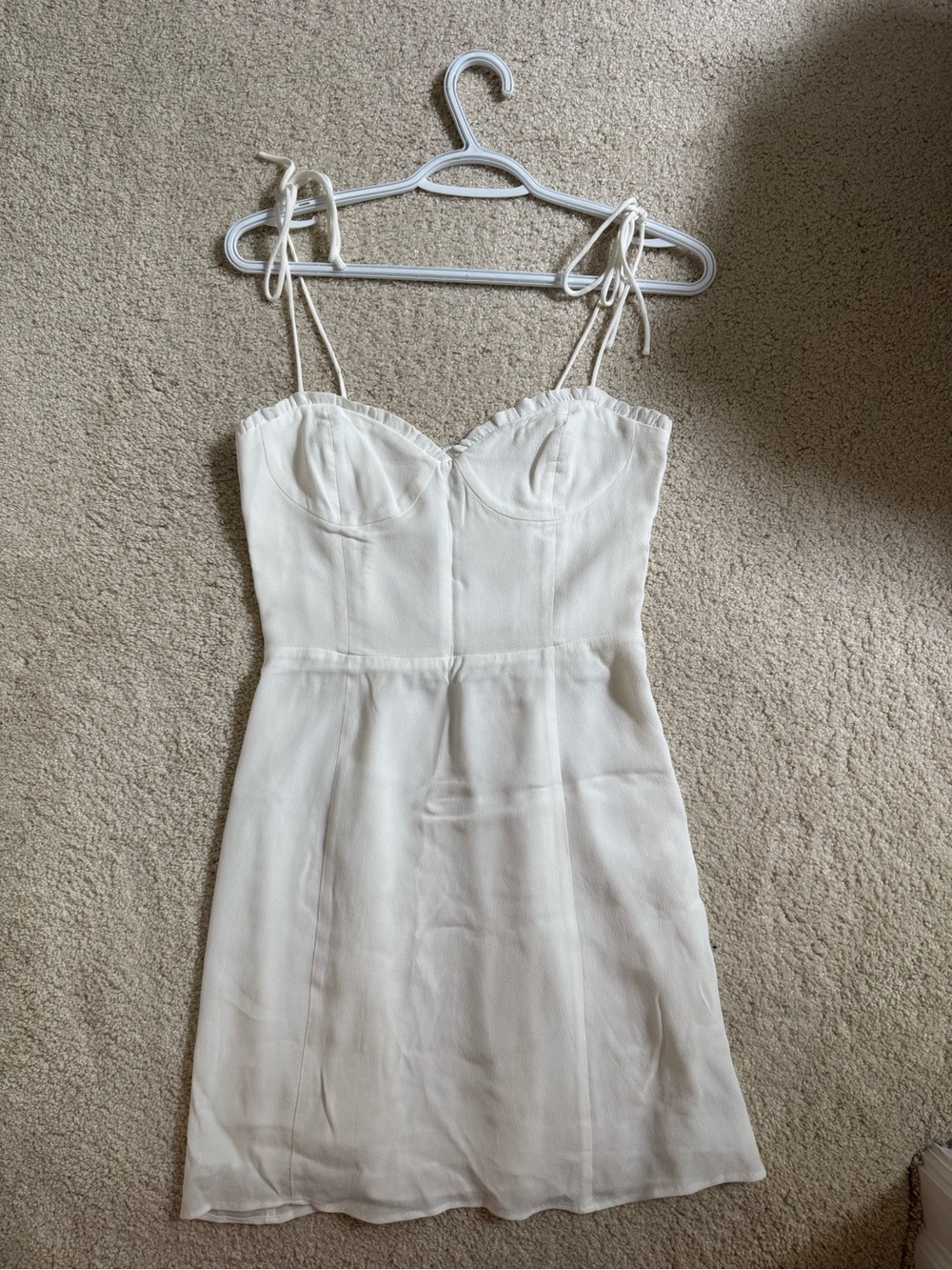 Aritzia (Wilfred) - Women's White Tie-Shoulder Sundress